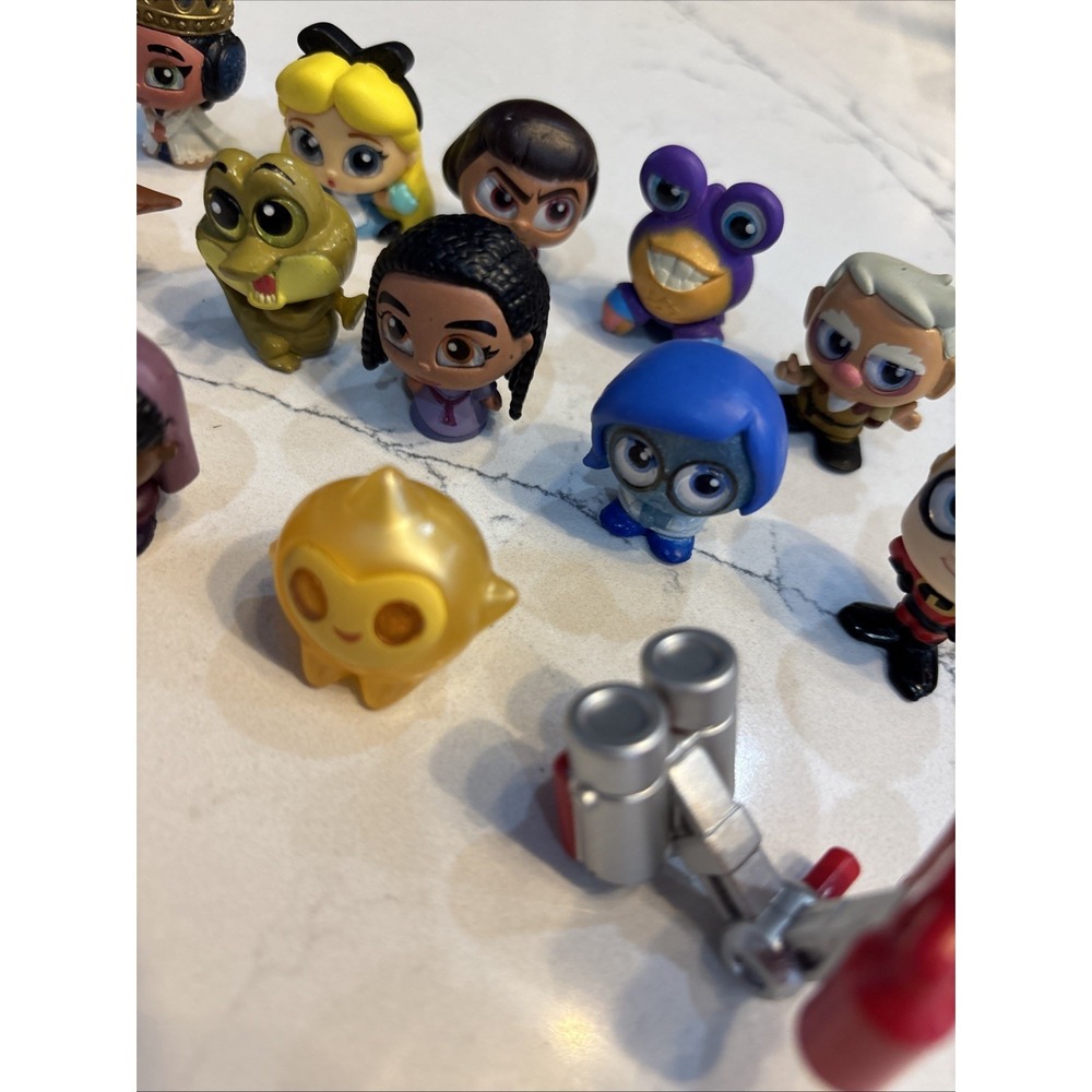 Disney Doorables Collection Peek Lot | Set Of 13 Mini Figures - Picture 4 of 4